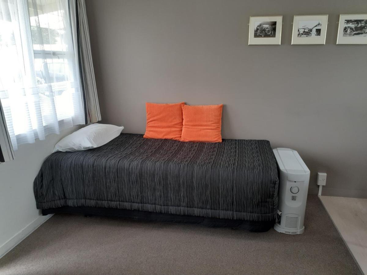 Featherston Motels And Camping Exterior foto